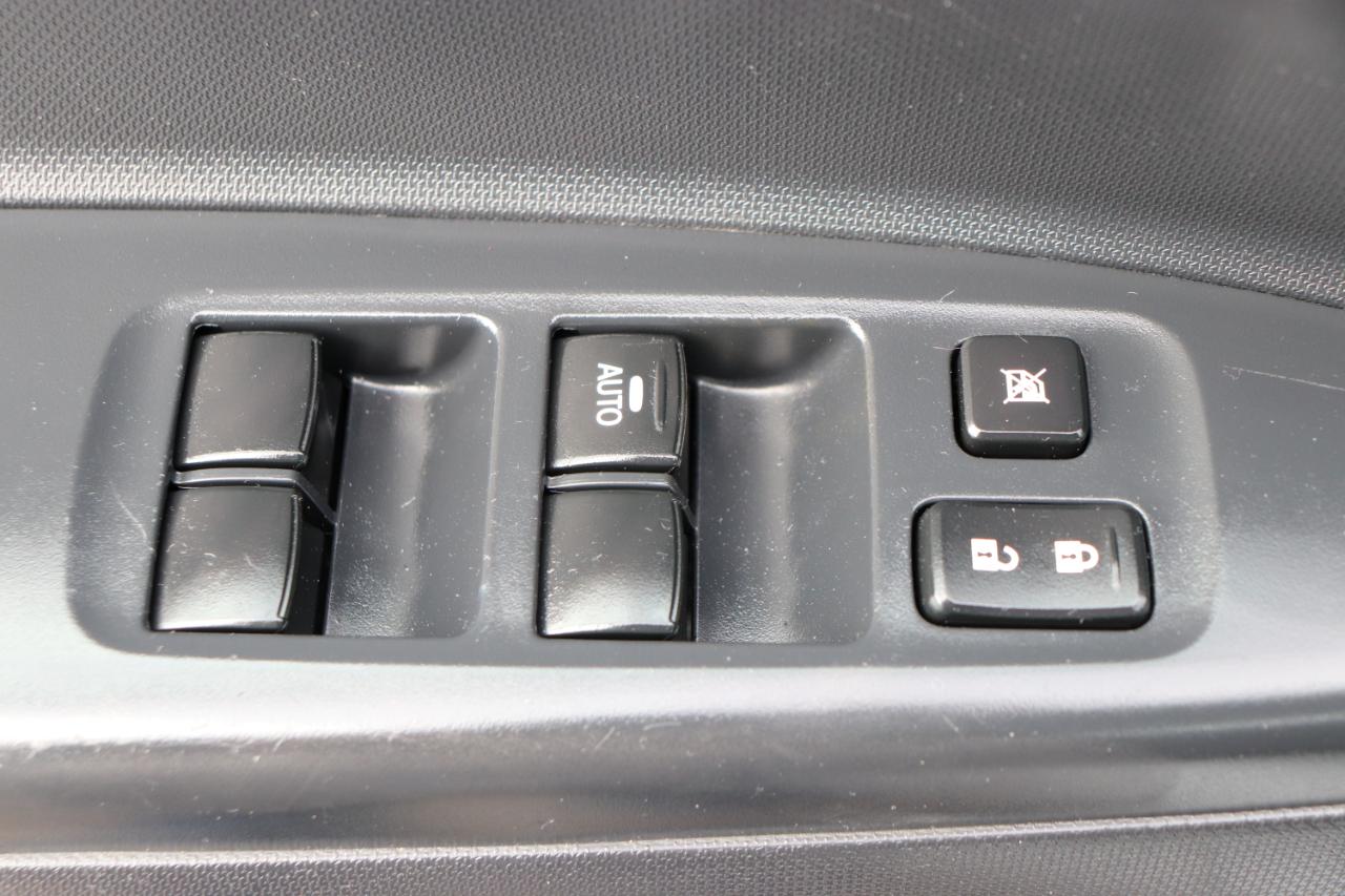 Mitsubishi Mirage ES CVT 2024