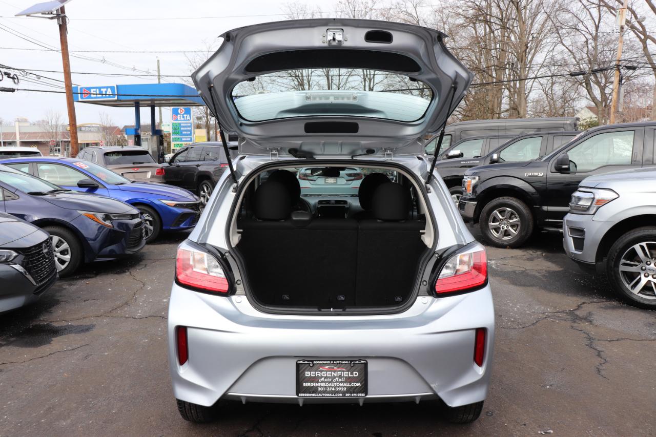 Mitsubishi Mirage ES CVT 2024