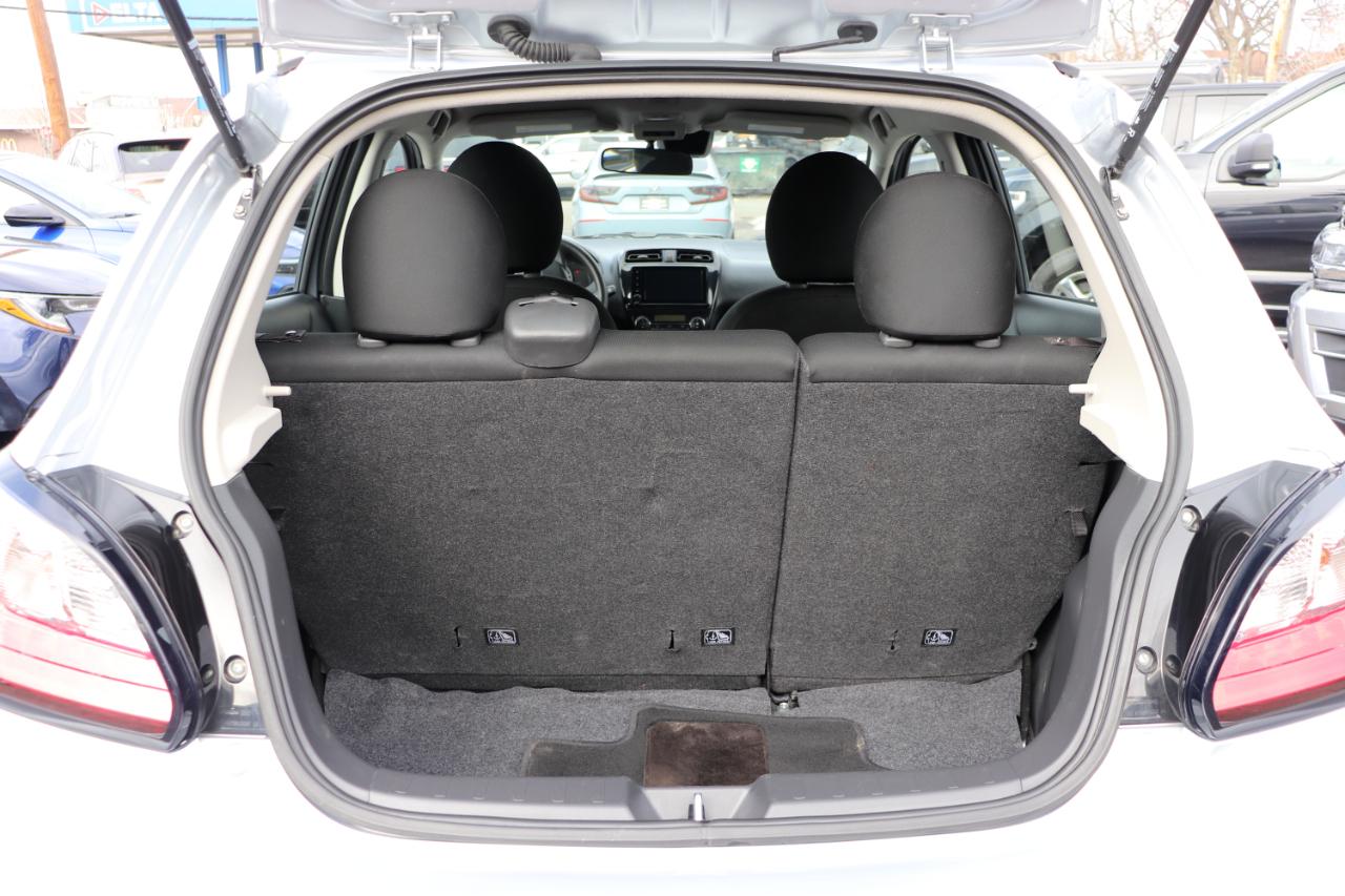 Mitsubishi Mirage ES CVT 2024