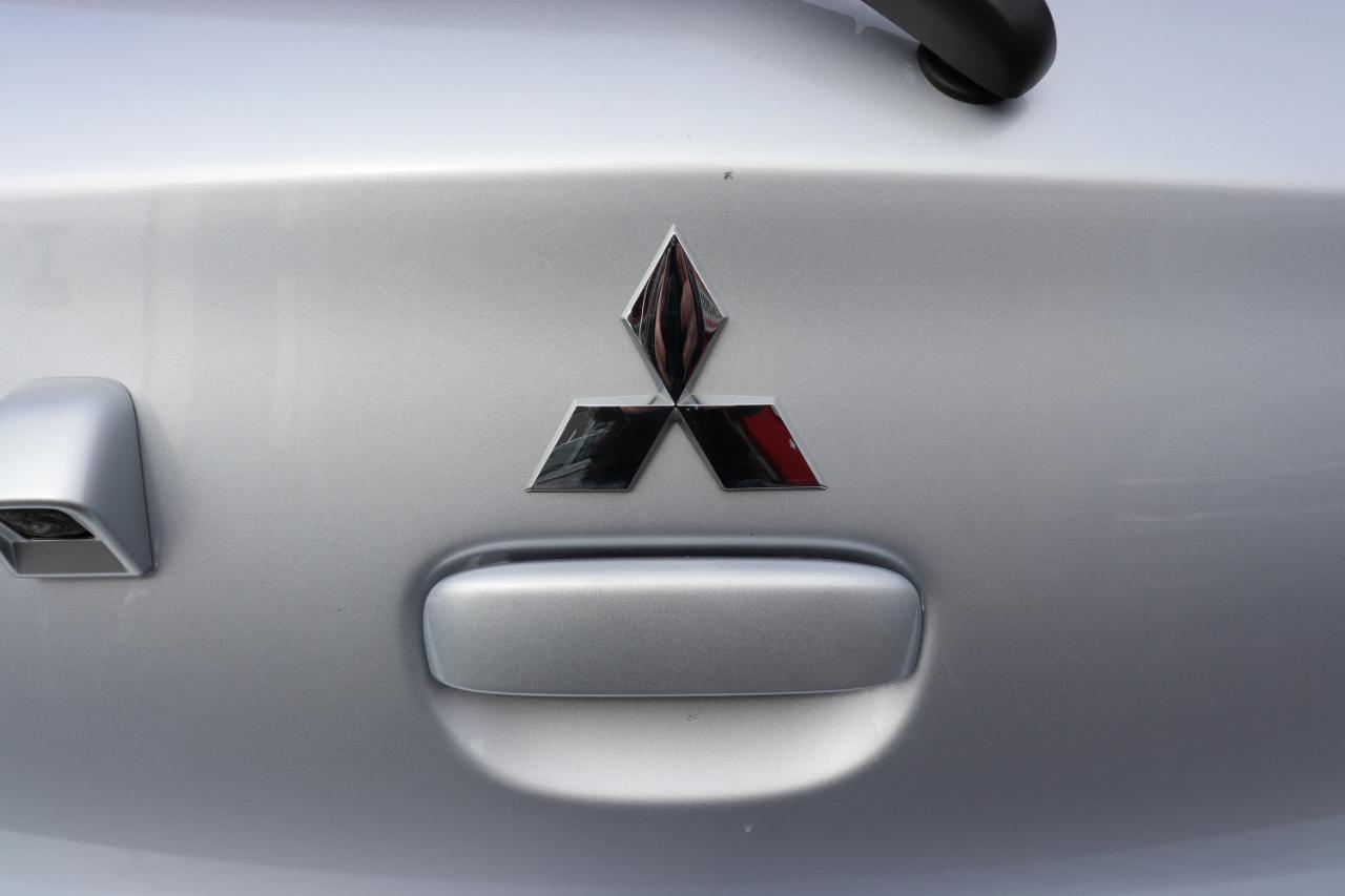 Mitsubishi Mirage ES CVT 2024