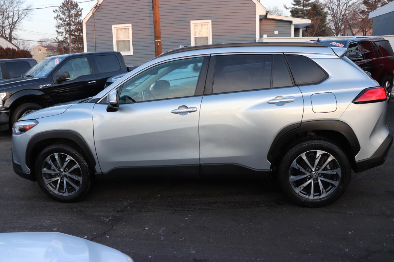 Toyota Corolla Cross XLE 2WD (Natl) 2023