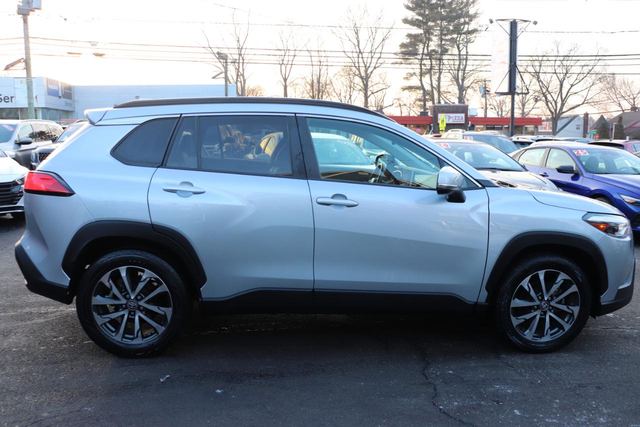 Toyota Corolla Cross XLE 2WD (Natl) 2023