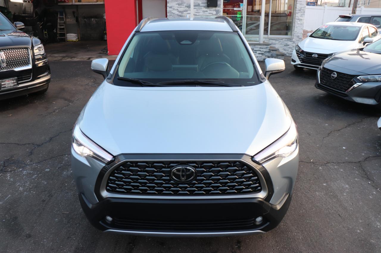 Toyota Corolla Cross XLE 2WD (Natl) 2023