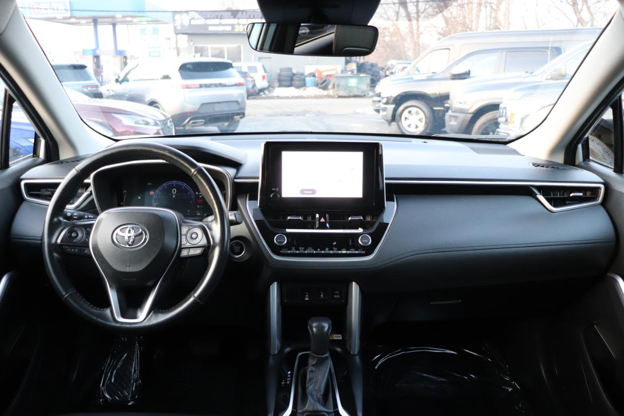Toyota Corolla Cross XLE 2WD (Natl) 2023