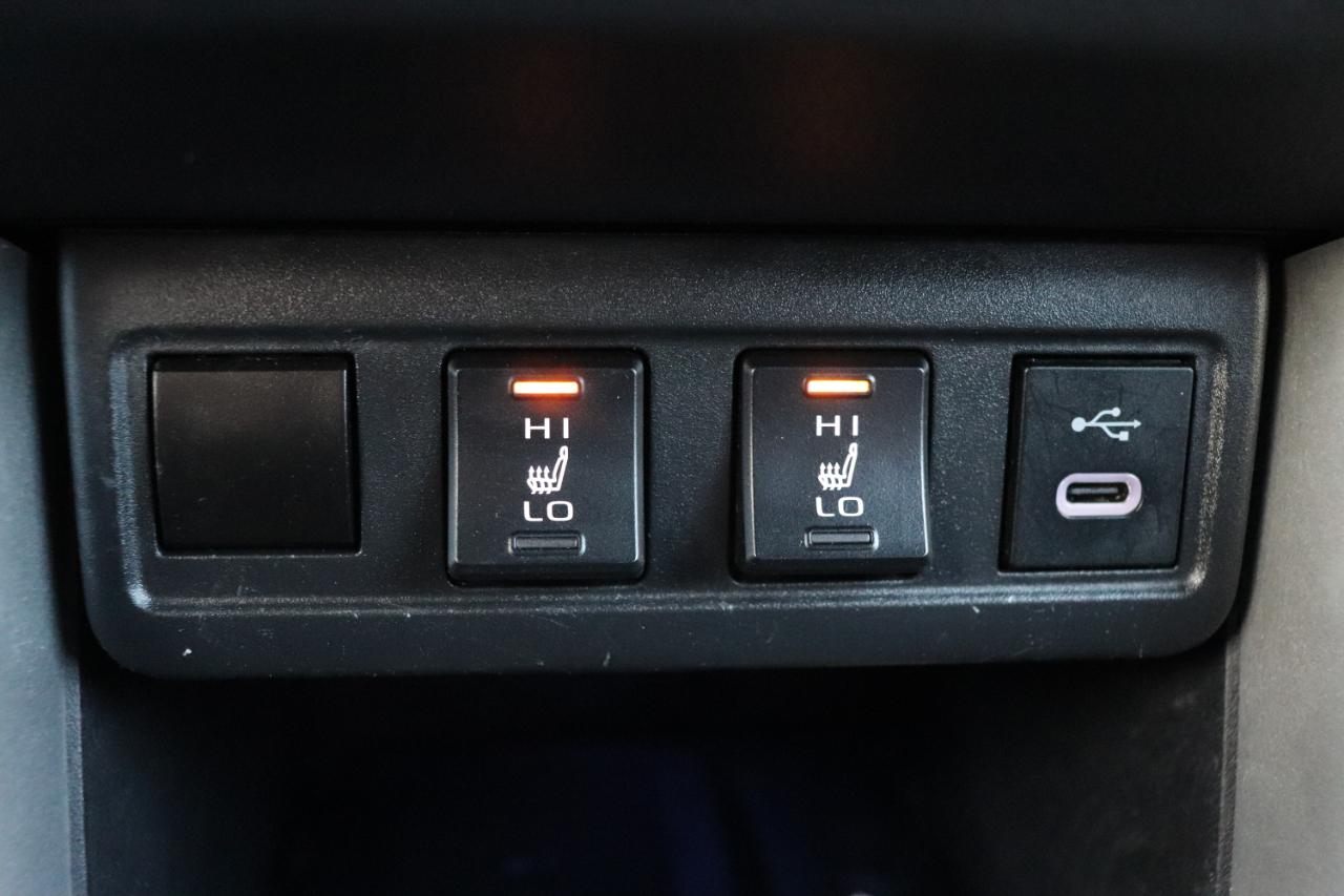 Toyota Corolla Cross XLE 2WD (Natl) 2023