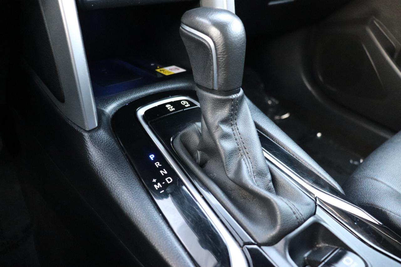 Toyota Corolla Cross XLE 2WD (Natl) 2023