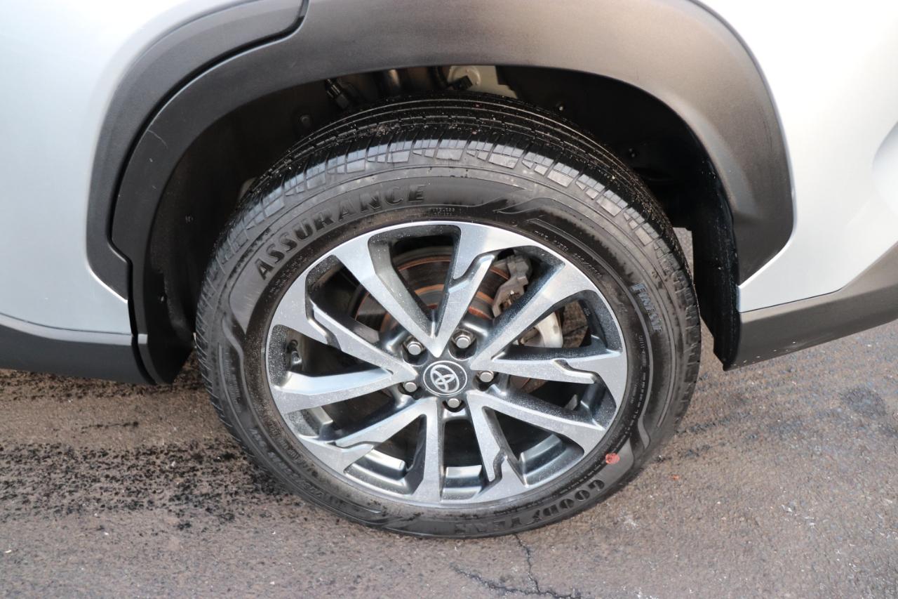 Toyota Corolla Cross XLE 2WD (Natl) 2023