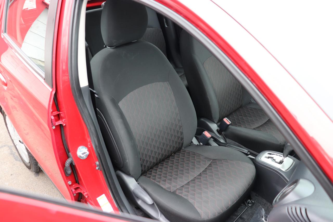 Mitsubishi Mirage ES CVT 2024