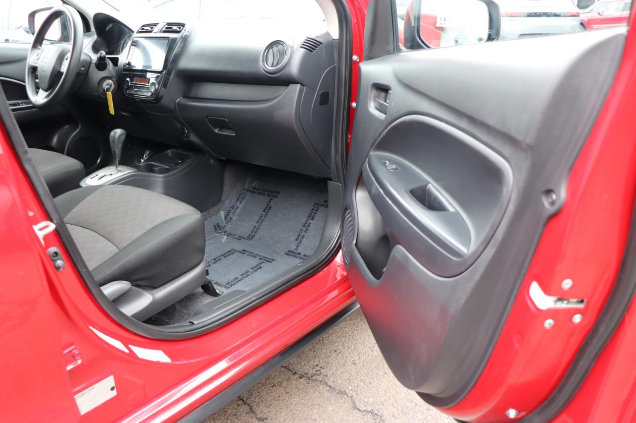 Mitsubishi Mirage ES CVT 2024