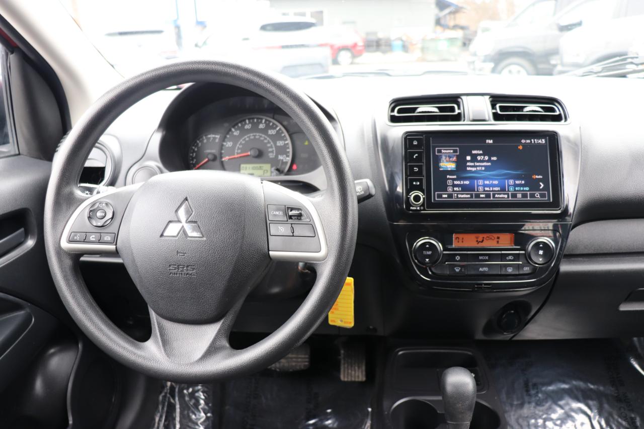 Mitsubishi Mirage ES CVT 2024