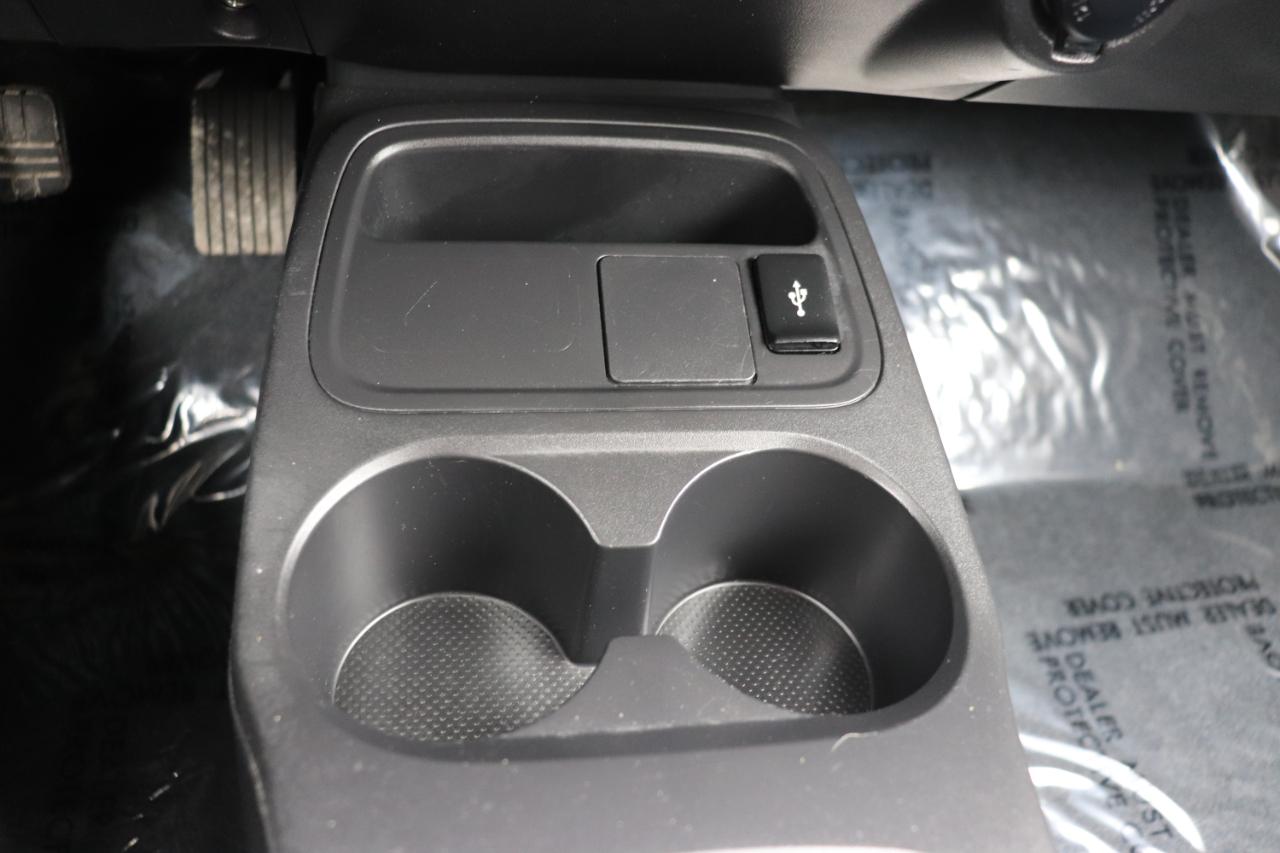 Mitsubishi Mirage ES CVT 2024