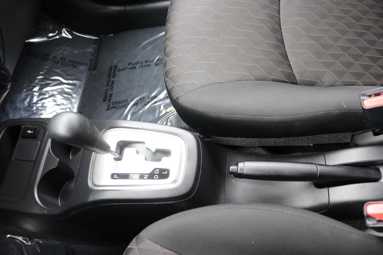 Mitsubishi Mirage ES CVT 2024