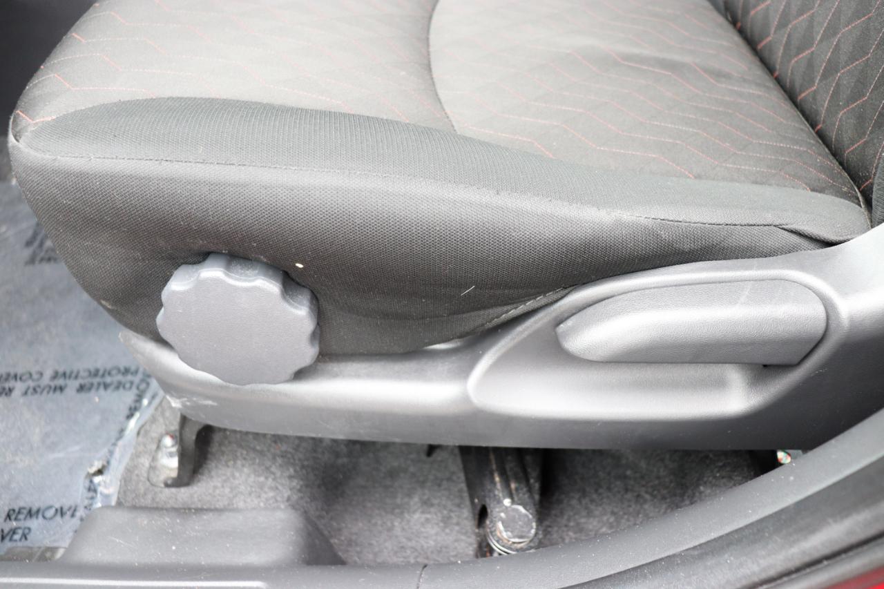 Mitsubishi Mirage ES CVT 2024