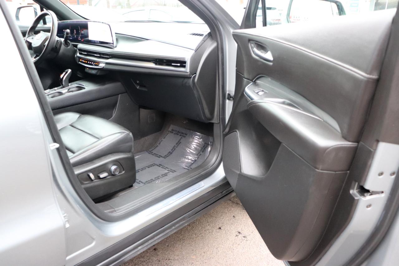 Cadillac XT4 FWD 4dr Premium Luxury 2025