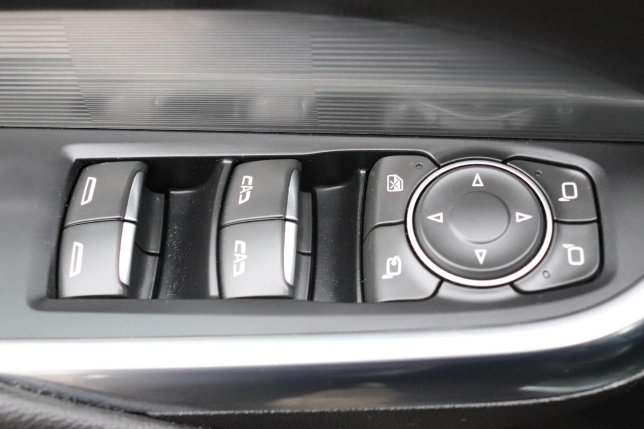 Cadillac XT4 FWD 4dr Premium Luxury 2025