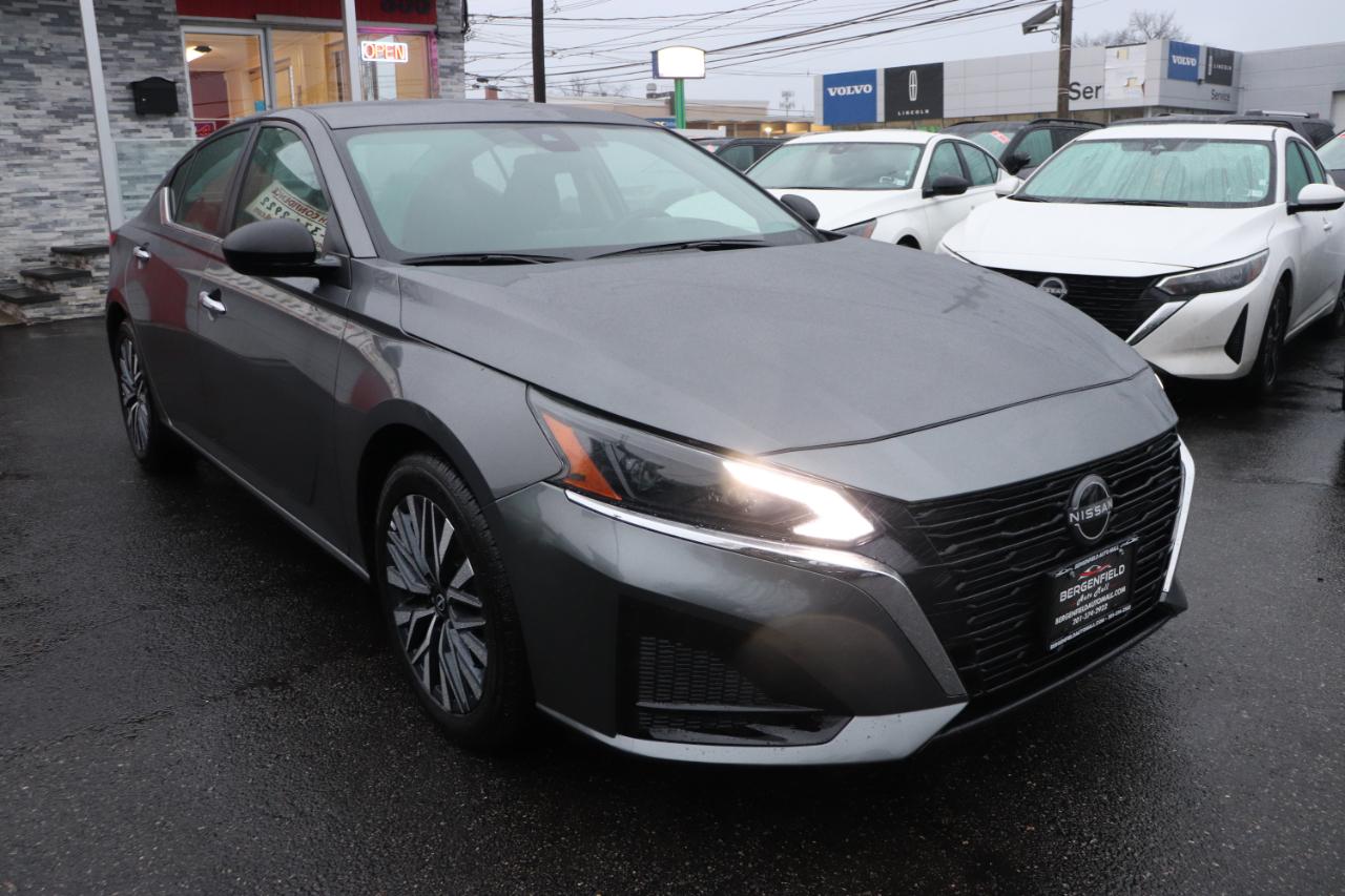 Nissan Altima 2.5 SV Sedan 2024