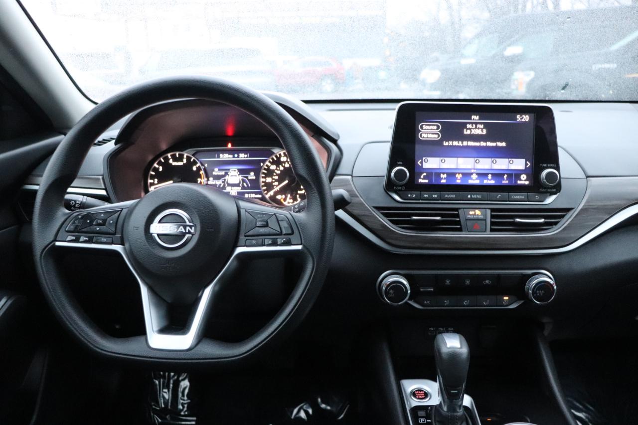 Nissan Altima 2.5 SV Sedan 2024