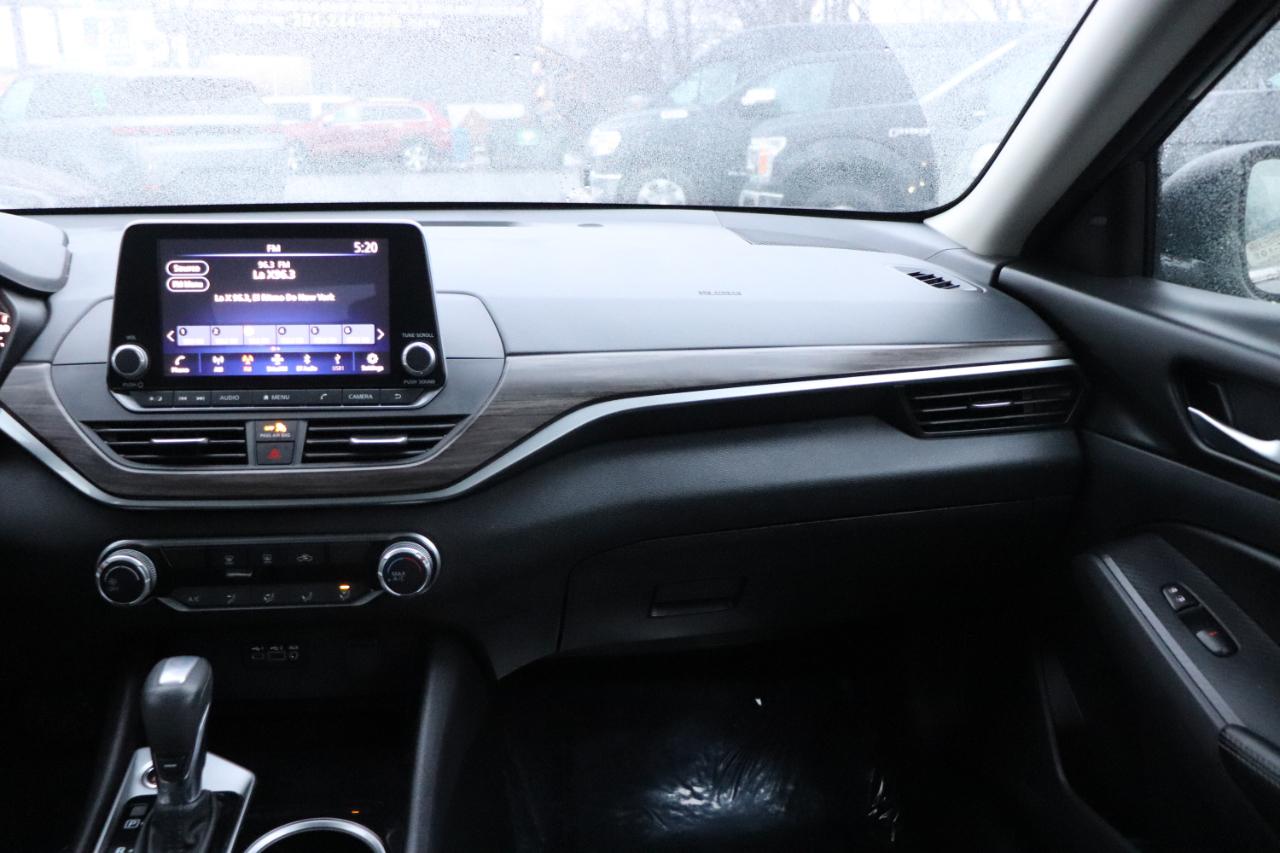 Nissan Altima 2.5 SV Sedan 2024