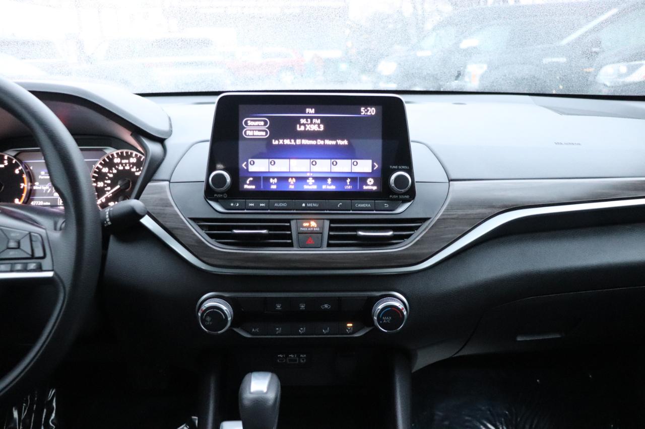 Nissan Altima 2.5 SV Sedan 2024