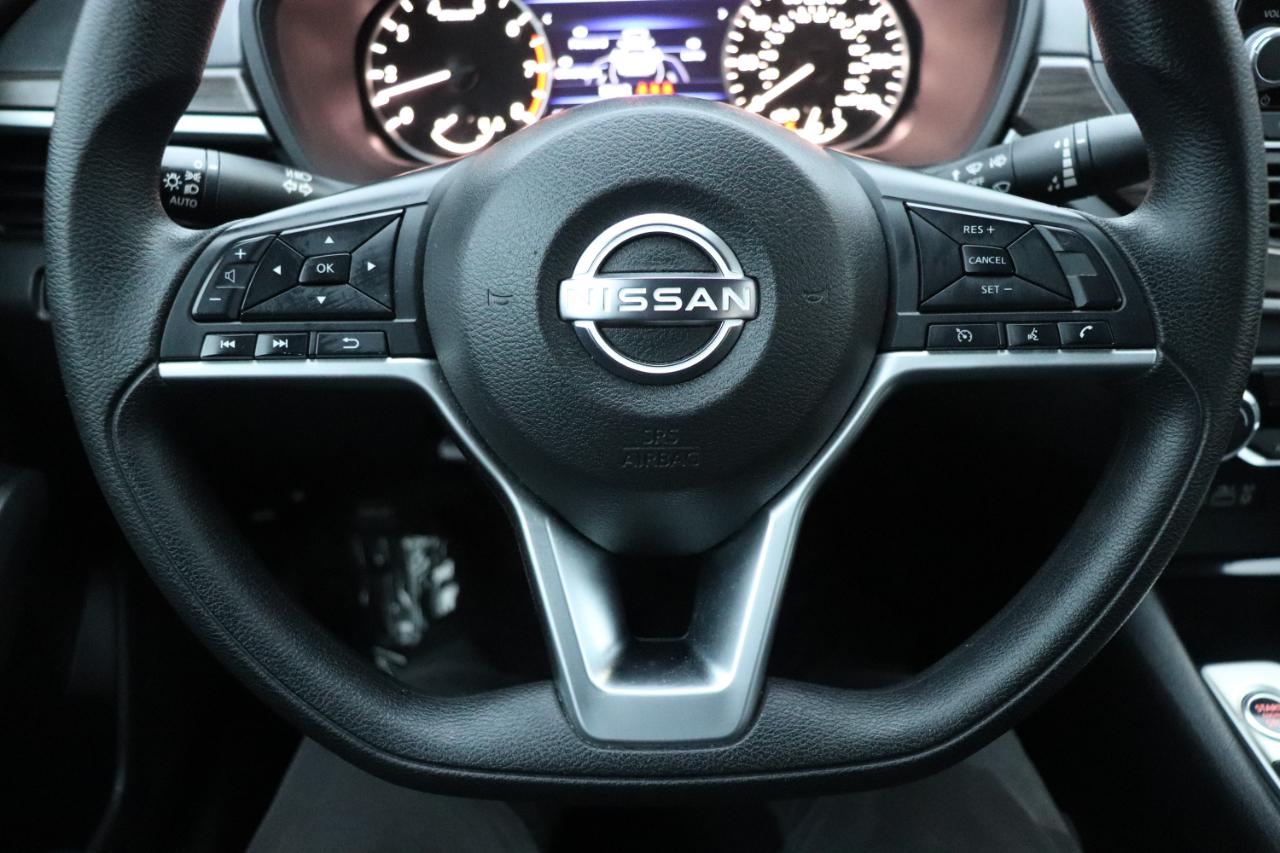 Nissan Altima 2.5 SV Sedan 2024