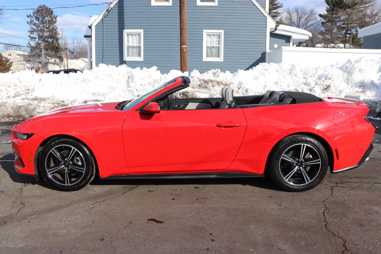 Ford Mustang EcoBoost Convertible 2024