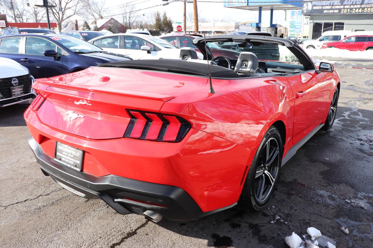 Ford Mustang EcoBoost Convertible 2024