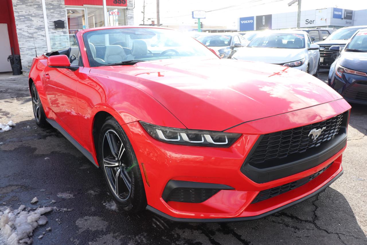 Ford Mustang EcoBoost Convertible 2024