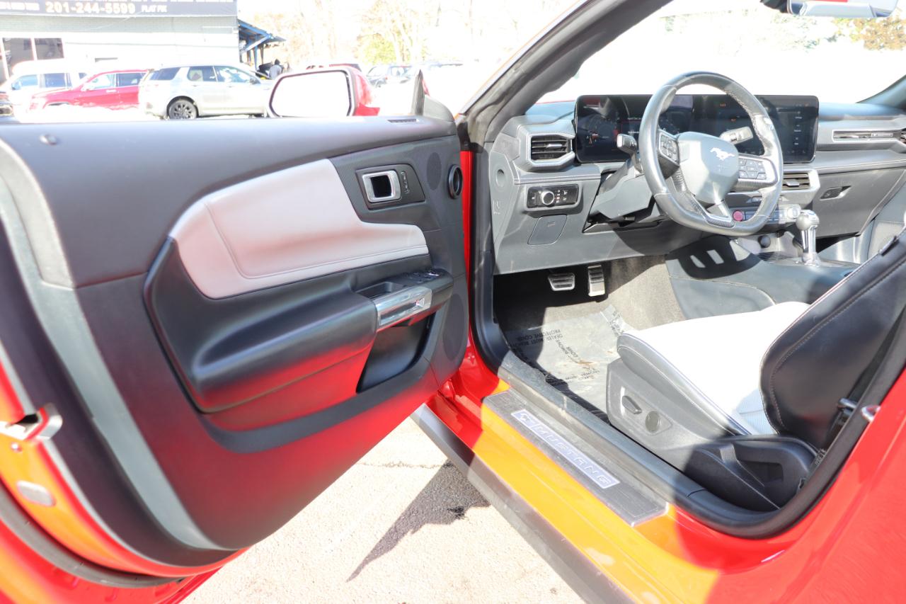 Ford Mustang EcoBoost Convertible 2024