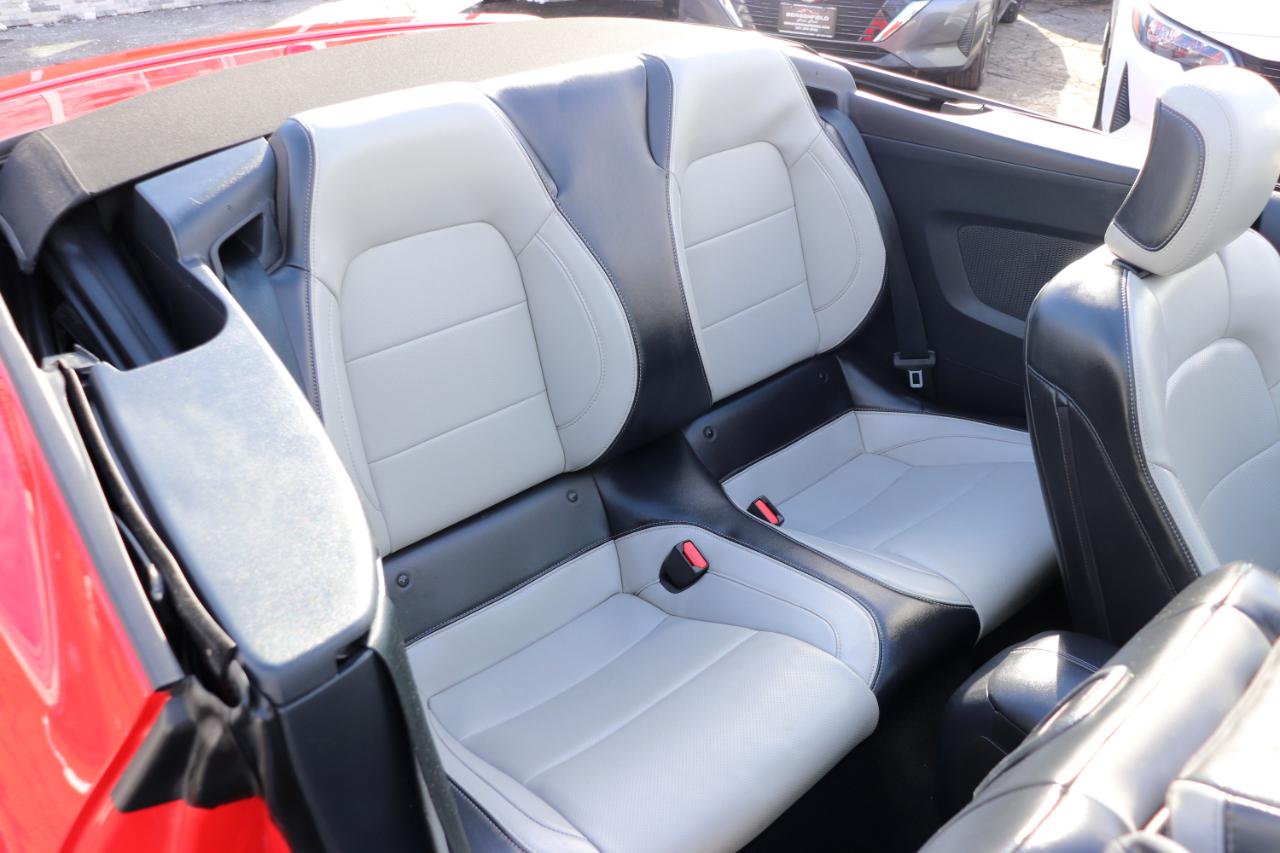 Ford Mustang EcoBoost Convertible 2024