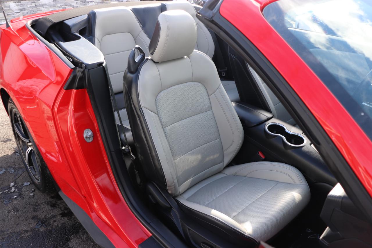 Ford Mustang EcoBoost Convertible 2024