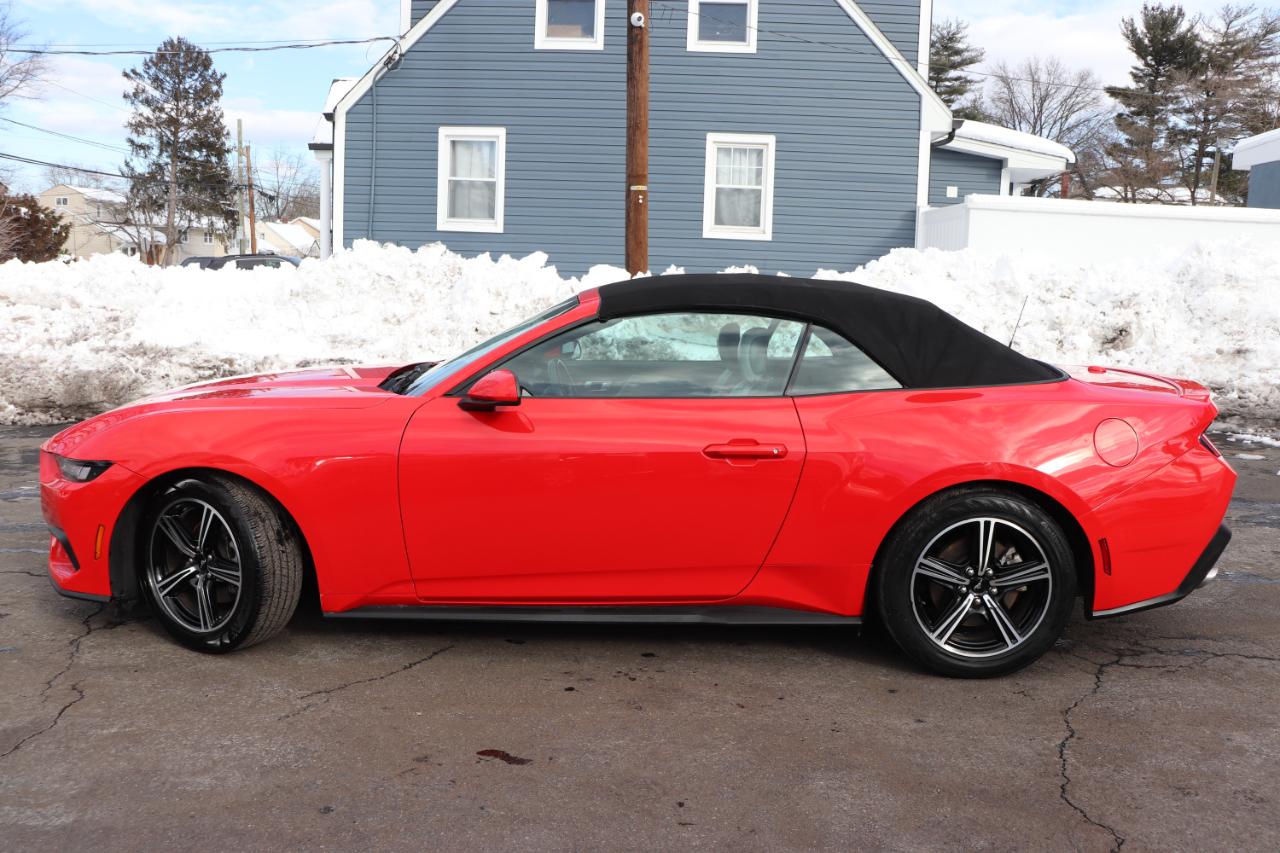 Ford Mustang EcoBoost Convertible 2024