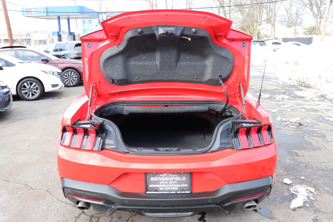 Ford Mustang EcoBoost Convertible 2024