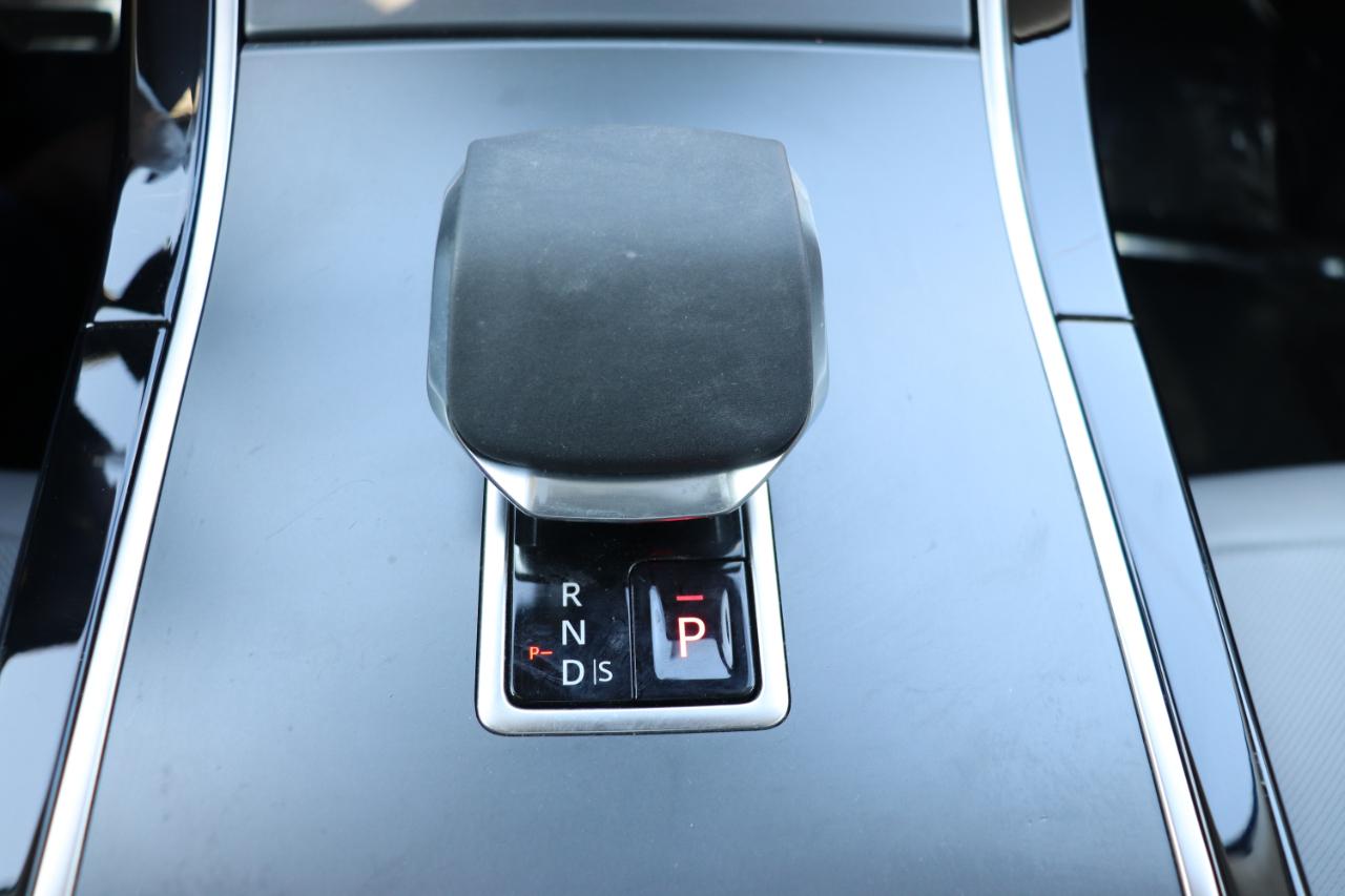 Land Rover Range Rover Velar P250 Dynamic SE 2025