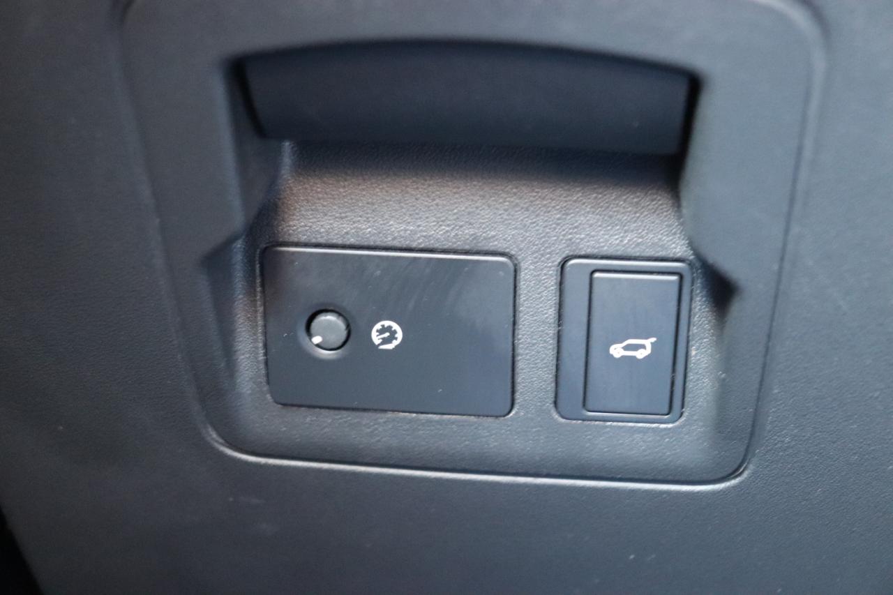 Land Rover Range Rover Velar P250 Dynamic SE 2025