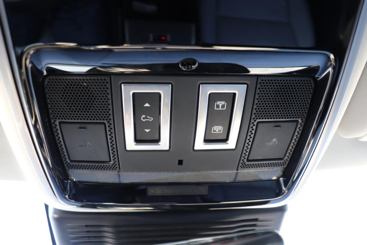 Land Rover Range Rover Velar P250 Dynamic SE 2025