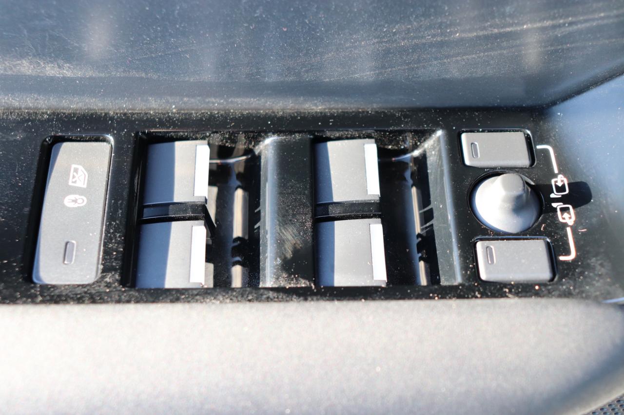 Land Rover Range Rover Velar P250 Dynamic SE 2025