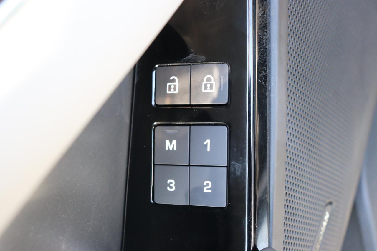 Land Rover Range Rover Velar P250 Dynamic SE 2025