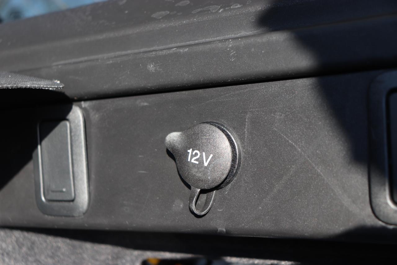 Land Rover Range Rover Velar P250 Dynamic SE 2025