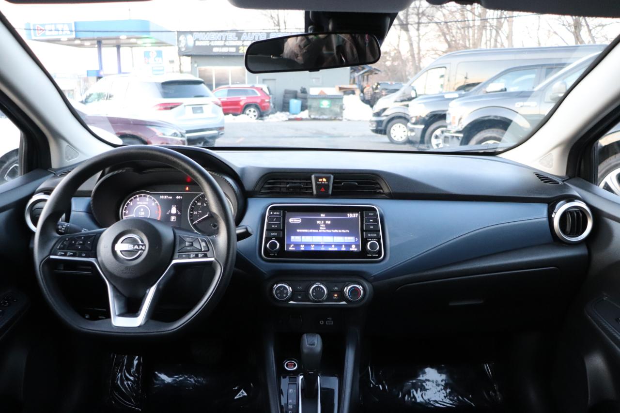 Nissan Versa SV CVT 2024