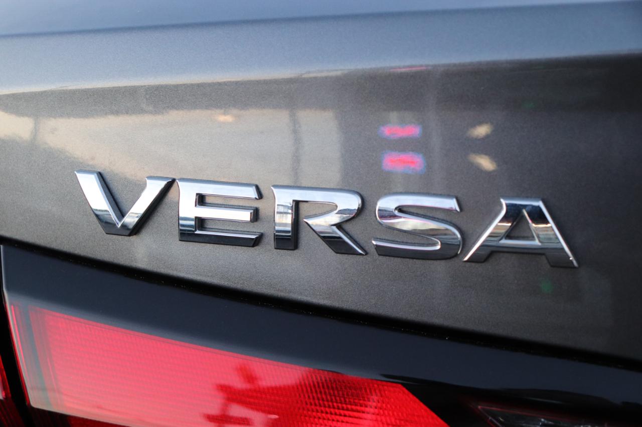 Nissan Versa SV CVT 2024