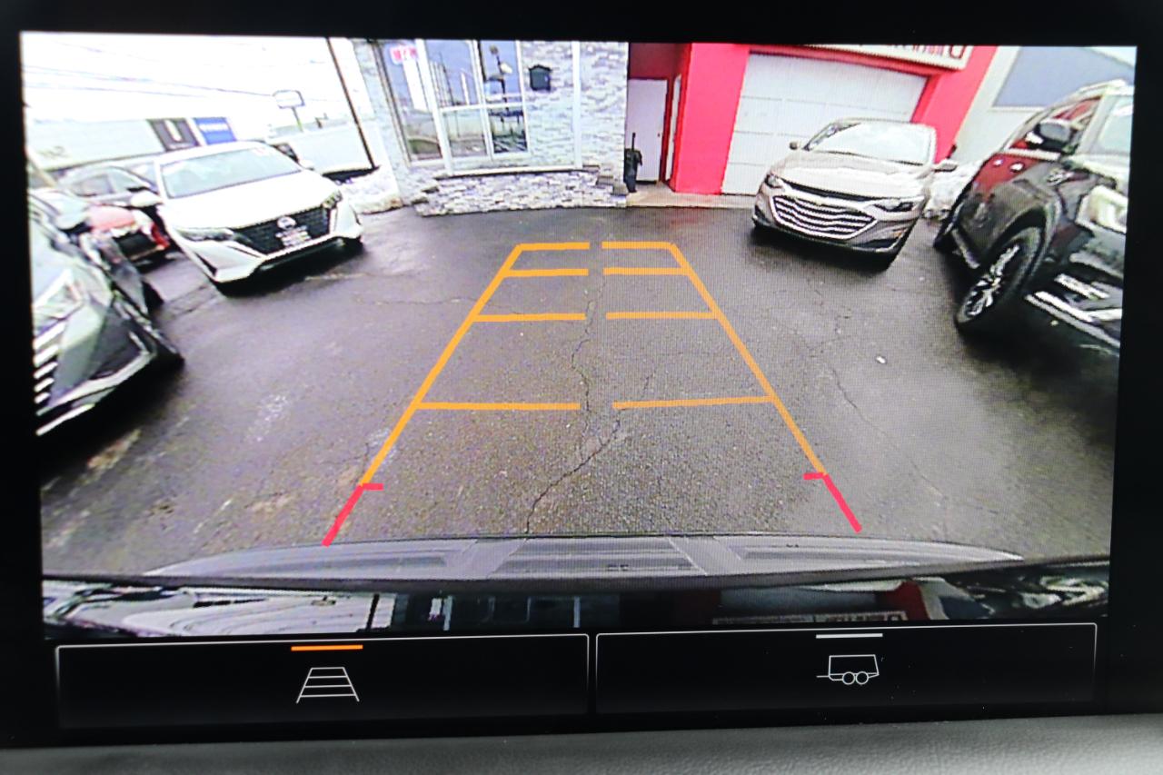 GMC Yukon 4WD 4dr SLT 2024