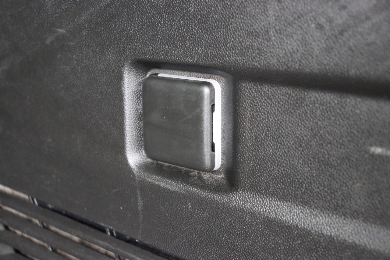 GMC Yukon 4WD 4dr SLT 2024