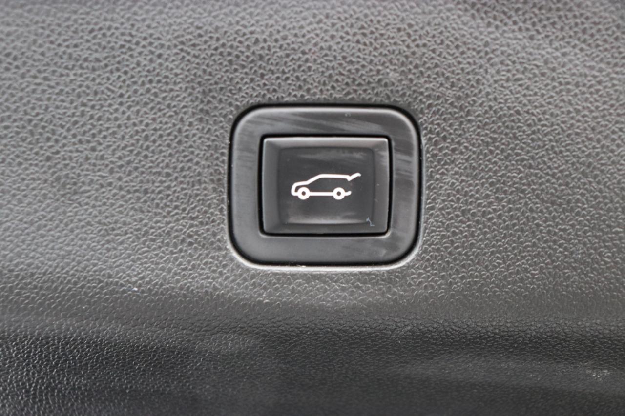 GMC Yukon 4WD 4dr SLT 2024