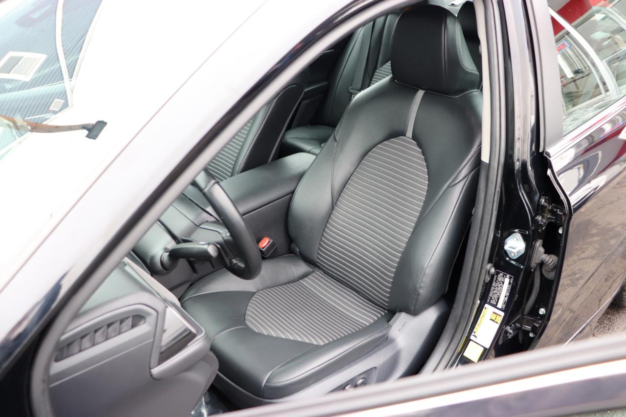 Toyota Camry SE Auto (Natl) 2024