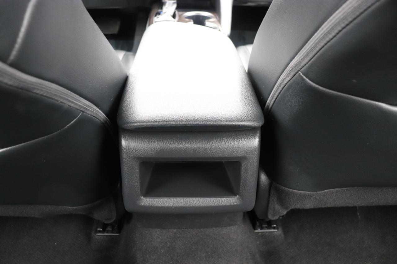 Toyota Camry SE Auto (Natl) 2024