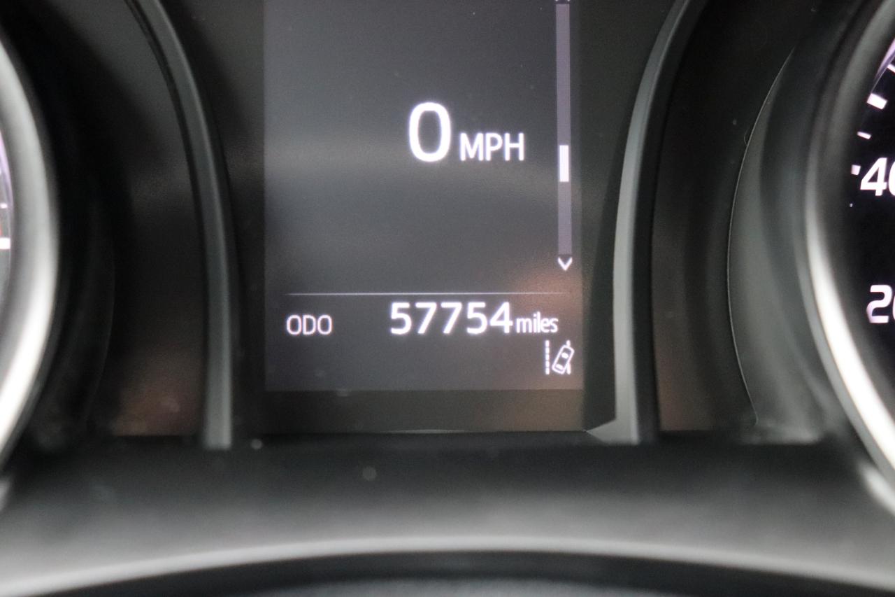 Toyota Camry SE Auto (Natl) 2024