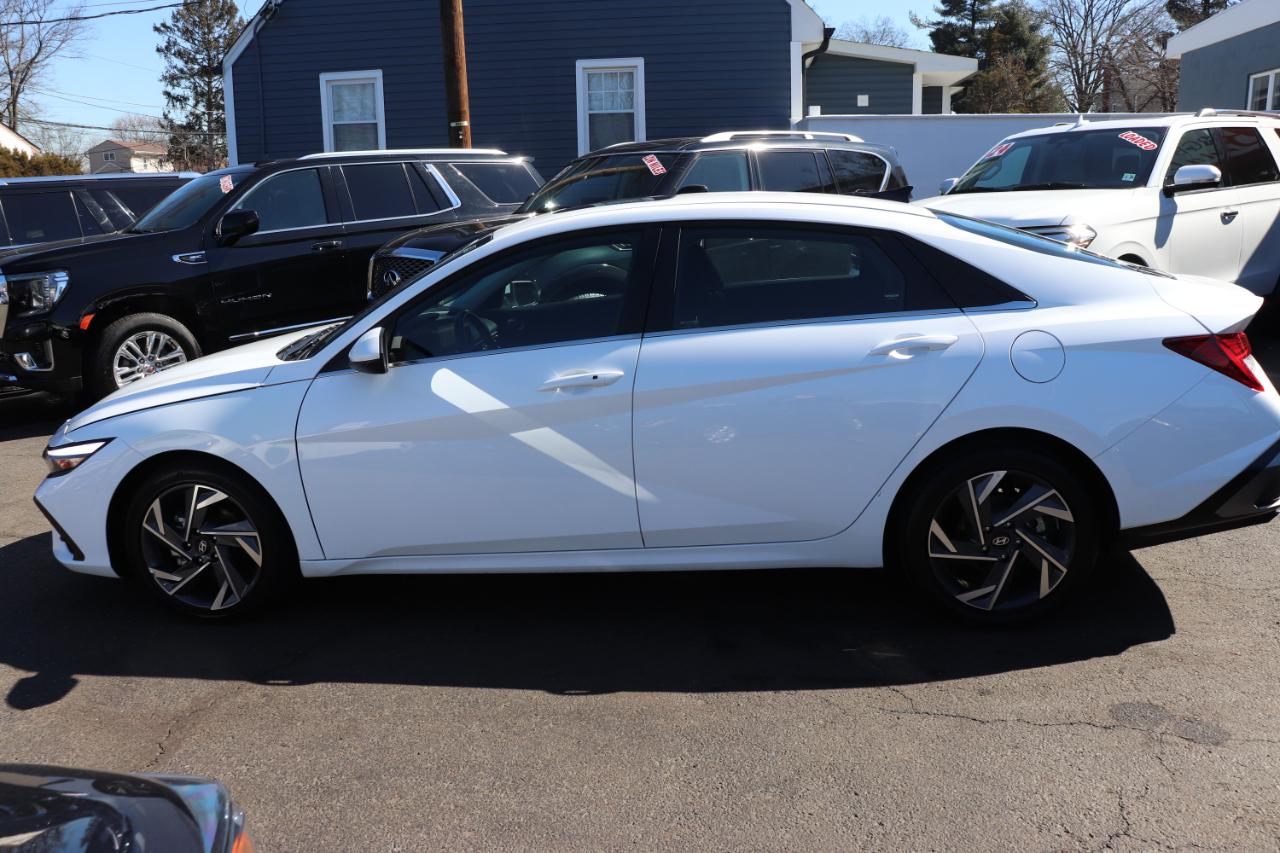 Hyundai Elantra SEL Convenience IVT 2025