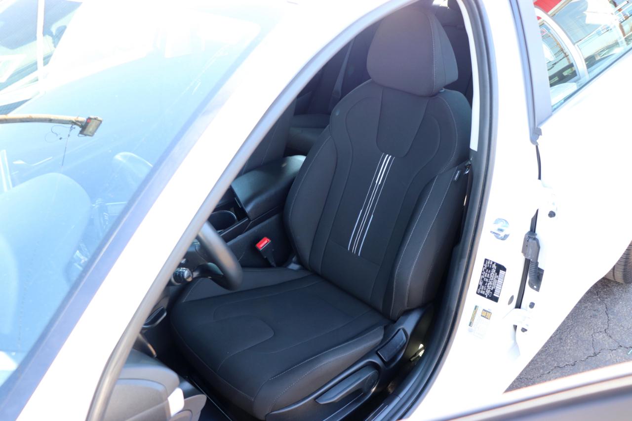 Hyundai Elantra SEL Convenience IVT 2025