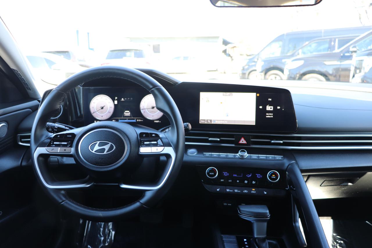 Hyundai Elantra SEL Convenience IVT 2025