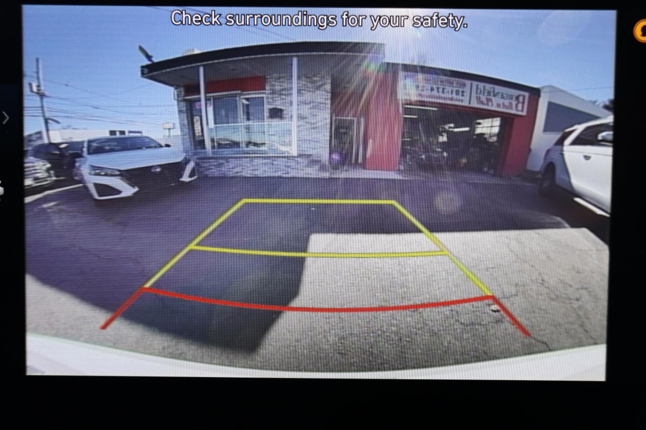 Hyundai Elantra SEL Convenience IVT 2025